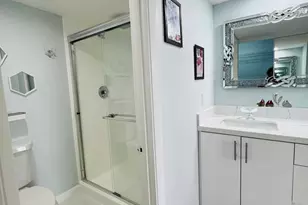 3635 Whitehall Dr, West Palm Beach, FL 33401 - Photo 17