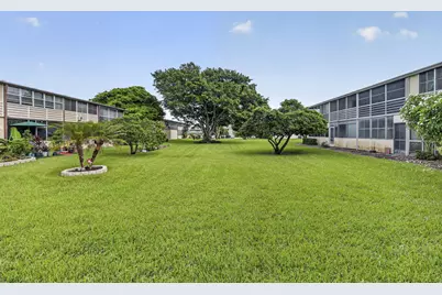 210 Canterbury J #1, West Palm Beach, FL 33417 - Photo 7
