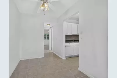 210 Canterbury J #1, West Palm Beach, FL 33417 - Photo 3