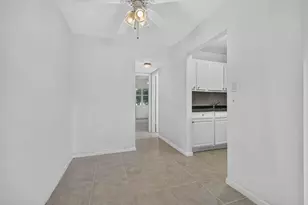 210 Canterbury J, West Palm Beach, FL 33417 - Photo 3