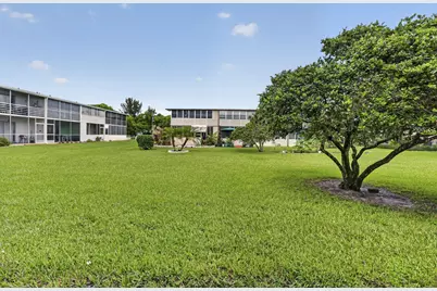 210 Canterbury J #210, West Palm Beach, FL 33417 - Photo 33