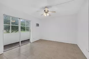 210 Canterbury J, West Palm Beach, FL 33417 - Photo 13