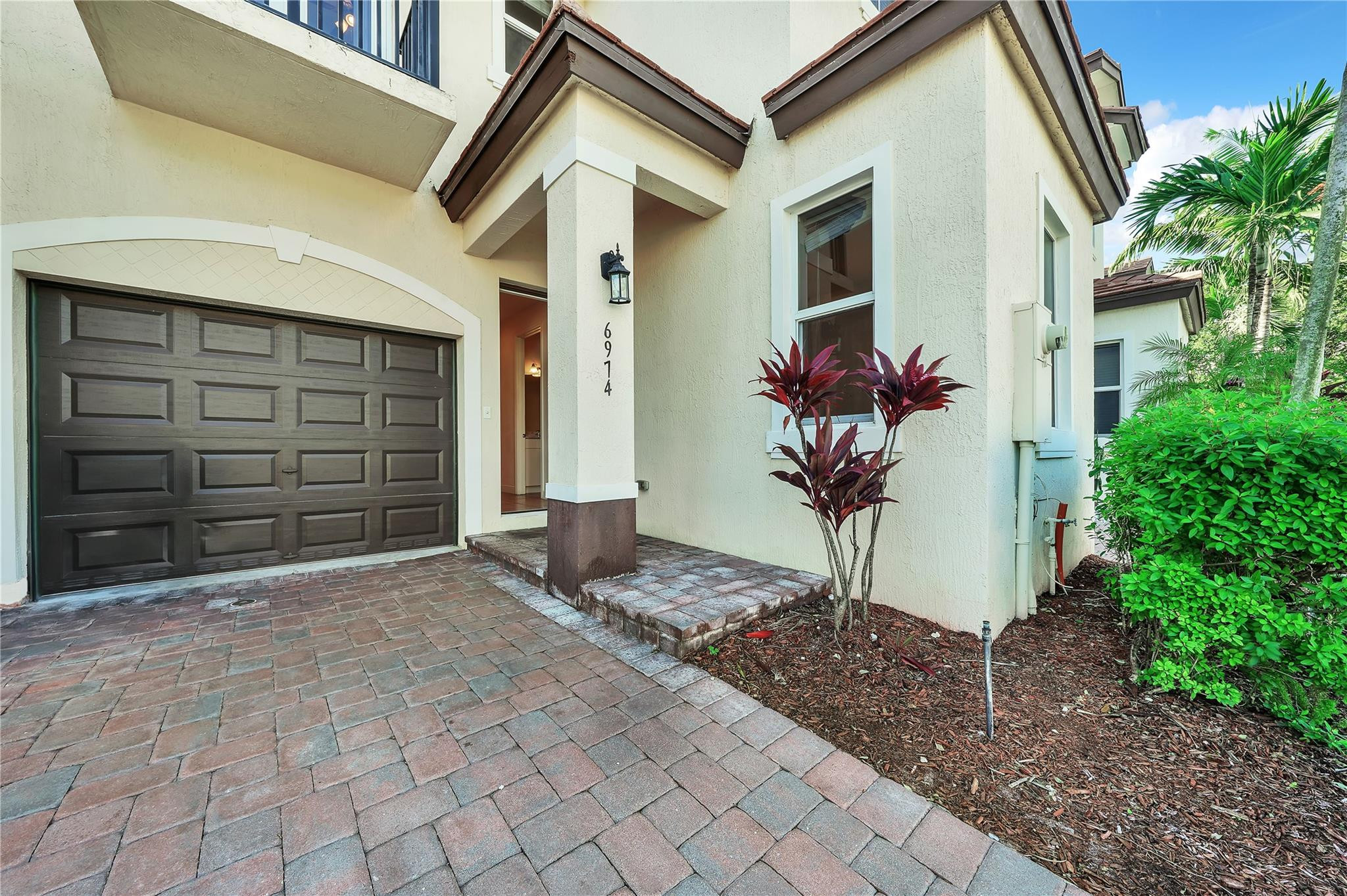 6974 Long Pine Cir - 6974 Long Pine Cir, Coconut Creek, FL 33073 Luxury Property | Jose Angel Pina