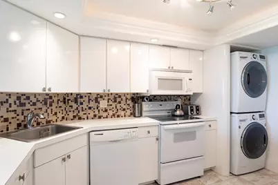 2000 Presidential Way #603, West Palm Beach, FL 33401 - Photo 31
