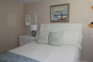 11751 Oleander Dr, Royal Palm Beach, FL 33411 - Photo 7