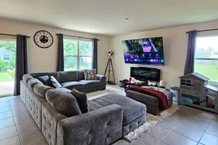 1017 SW Longfellow Rd, Port Saint Lucie, FL 34953 - Photo 9