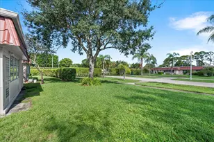 892 Worcester Ln, Lake Worth, FL 33467 - Photo 21