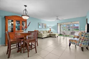 892 Worcester Ln, Lake Worth, FL 33467 - Photo 5
