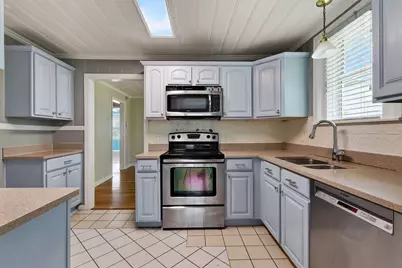 411 Evergreen Drive, Lake Park, FL 33403 - Photo 13