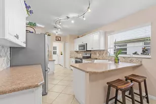 6156 Alexandria Cir, Fort Pierce, FL 34982 - Photo 7