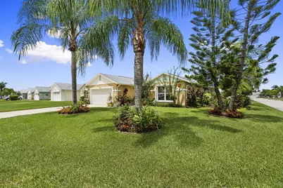 6156 Alexandria Circle, Fort Pierce, FL 34982 - Photo 9