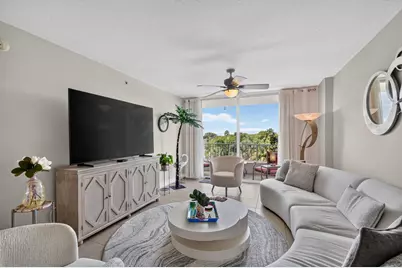 700 E Boynton Beach Boulevard #410, Boynton Beach, FL 33435 - Photo 13