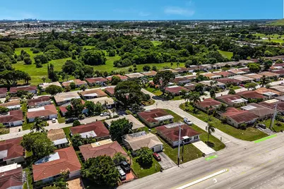 1060 NW 49th Court, Deerfield Beach, FL 33064 - Photo 37