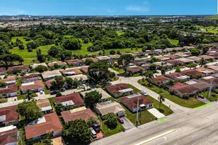 1060 NW 49th Ct, Deerfield Beach, FL 33064 - Photo 37