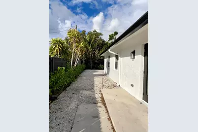 140 SW 5th Avenue, Delray Beach, FL 33444 - Photo 9