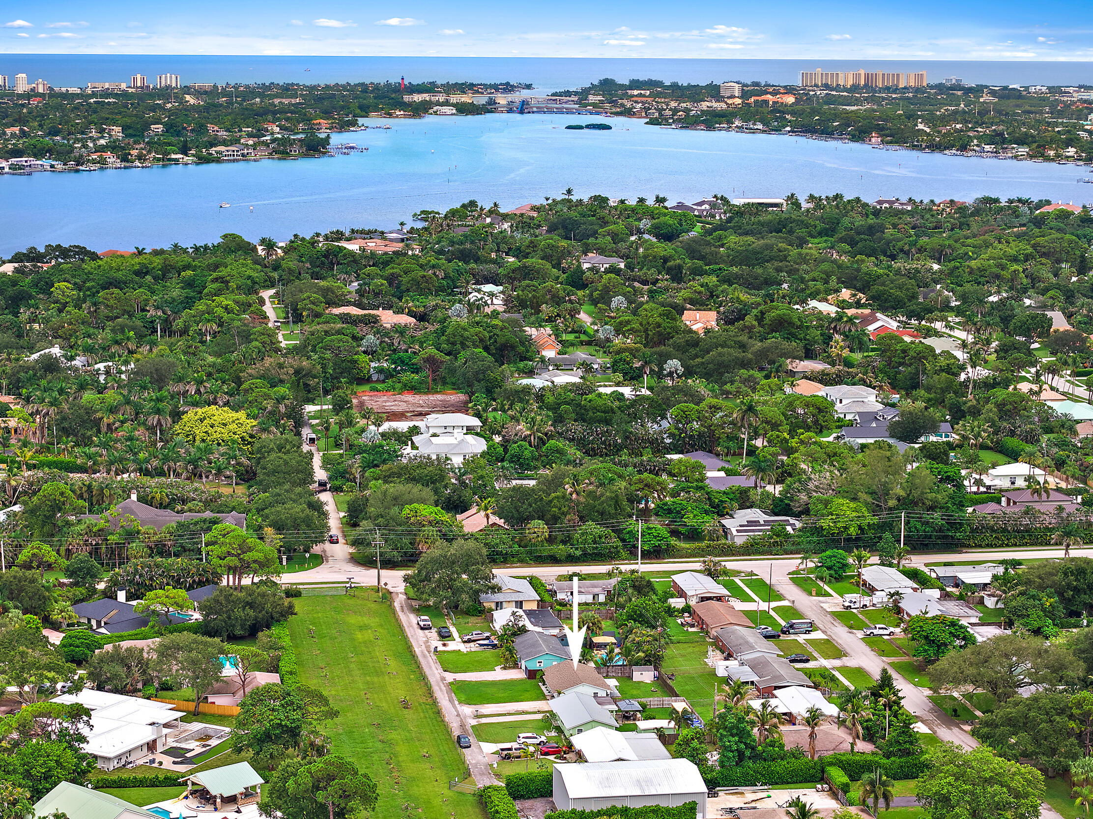 5810 Tucker Rd - 5810 Tucker Rd, Jupiter, FL 33458 Luxury Property | Jose Angel Pina