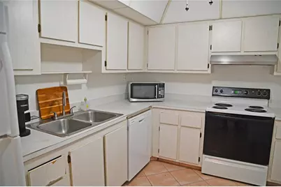525 N Ocean Boulevard #923, Pompano Beach, FL 33062 - Photo 11