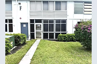 110 Markham F #110, Deerfield Beach, FL 33442 - Photo 3
