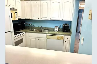 110 Markham F #110, Deerfield Beach, FL 33442 - Photo 5