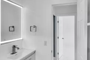 915 SW 3rd St, Boynton Beach, FL 33435 - Photo 11