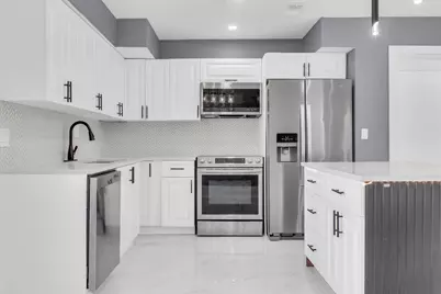 915 SW 3rd Street, Boynton Beach, FL 33435 - Photo 3