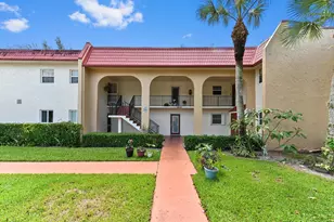 368 Lake Frances Dr, West Palm Beach, FL 33411 - Photo 1