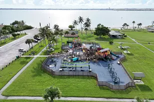 1811 Melaleuca Dr, Fort Pierce, FL 34949 - Photo 13