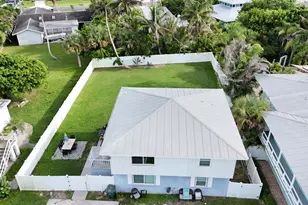 1811 Melaleuca Dr, Fort Pierce, FL 34949 - Photo 11