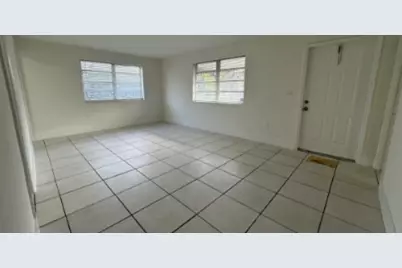 842 S 63rd Avenue, Hollywood, FL 33023 - Photo 13