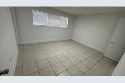 842 S 63rd Avenue, Hollywood, FL 33023 - Photo 15