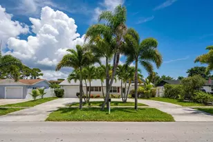 428 Alemeda Dr, Palm Springs, FL 33461 - Photo 1