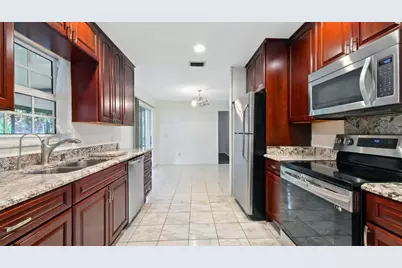 428 Alemeda Drive, Palm Springs, FL 33461 - Photo 3