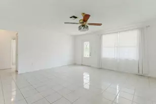 428 Alemeda Dr, Palm Springs, FL 33461 - Photo 7