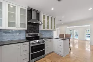 930 SE 10th Ct, Pompano Beach, FL 33060 - Photo 11