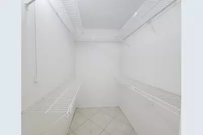 3025 Newcastle B, Boca Raton, FL 33434 - Photo 11