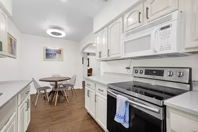 300 S Riverside Drive, Pompano Beach, FL 33062 - Photo 15