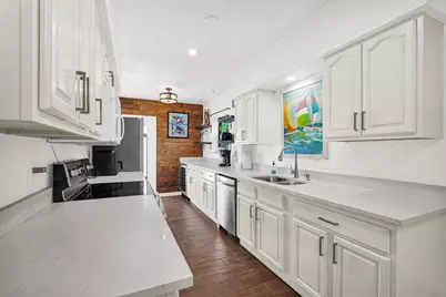 300 S Riverside Drive, Pompano Beach, FL 33062 - Photo 9