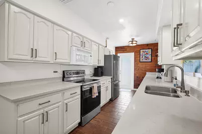300 S Riverside Drive, Pompano Beach, FL 33062 - Photo 11