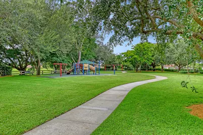 2156 Amesbury Circle, Wellington, FL 33414 - Photo 45