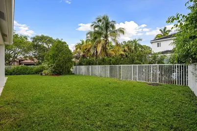 890 Hawthorn Terrace, Weston, FL 33327 - Photo 23