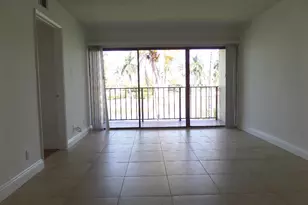 1523 Lake Crystal Dr, West Palm Beach, FL 33411 - Photo 3