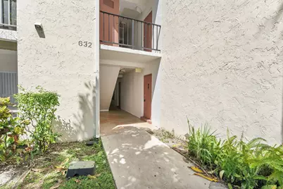 632 NW 13th Street #16, Boca Raton, FL 33486 - Photo 1