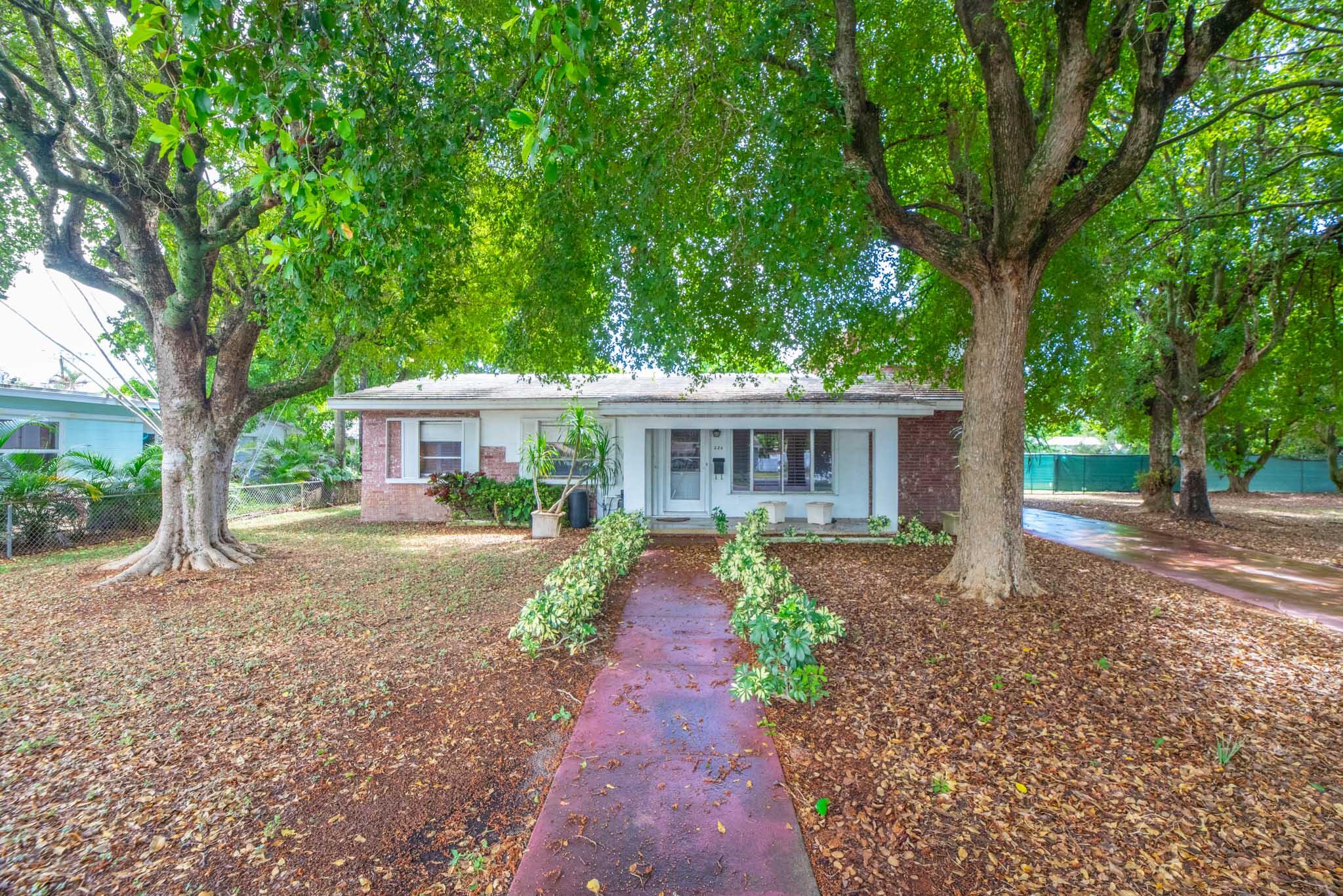 226 NE 13th Ave - 226 NE 13th Ave, Pompano Beach, FL 33060 Luxury Property | Jose Angel Pina