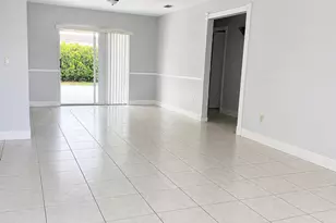 21441 Crozier Ave, Boca Raton, FL 33428 - Photo 3