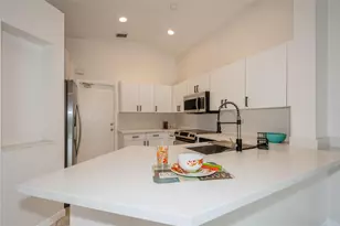 4367 Dogwood Cir, Weston, FL 33331 - Photo 9