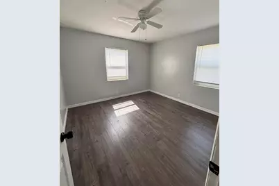 35 W 11th Street, Riviera Beach, FL 33404 - Photo 7