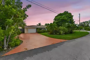 1513 NE 28th Dr, Wilton Manors, FL 33334 - Photo 1