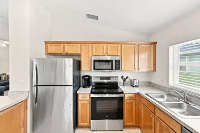 228 SW Lake Forest Way, Port Saint Lucie, FL 34986 - Photo 7