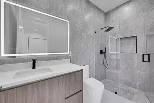 656 NW 21st St, Fort Lauderdale, FL 33311 - Photo 23