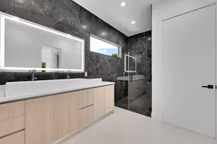 656 NW 21st St, Fort Lauderdale, FL 33311 - Photo 17